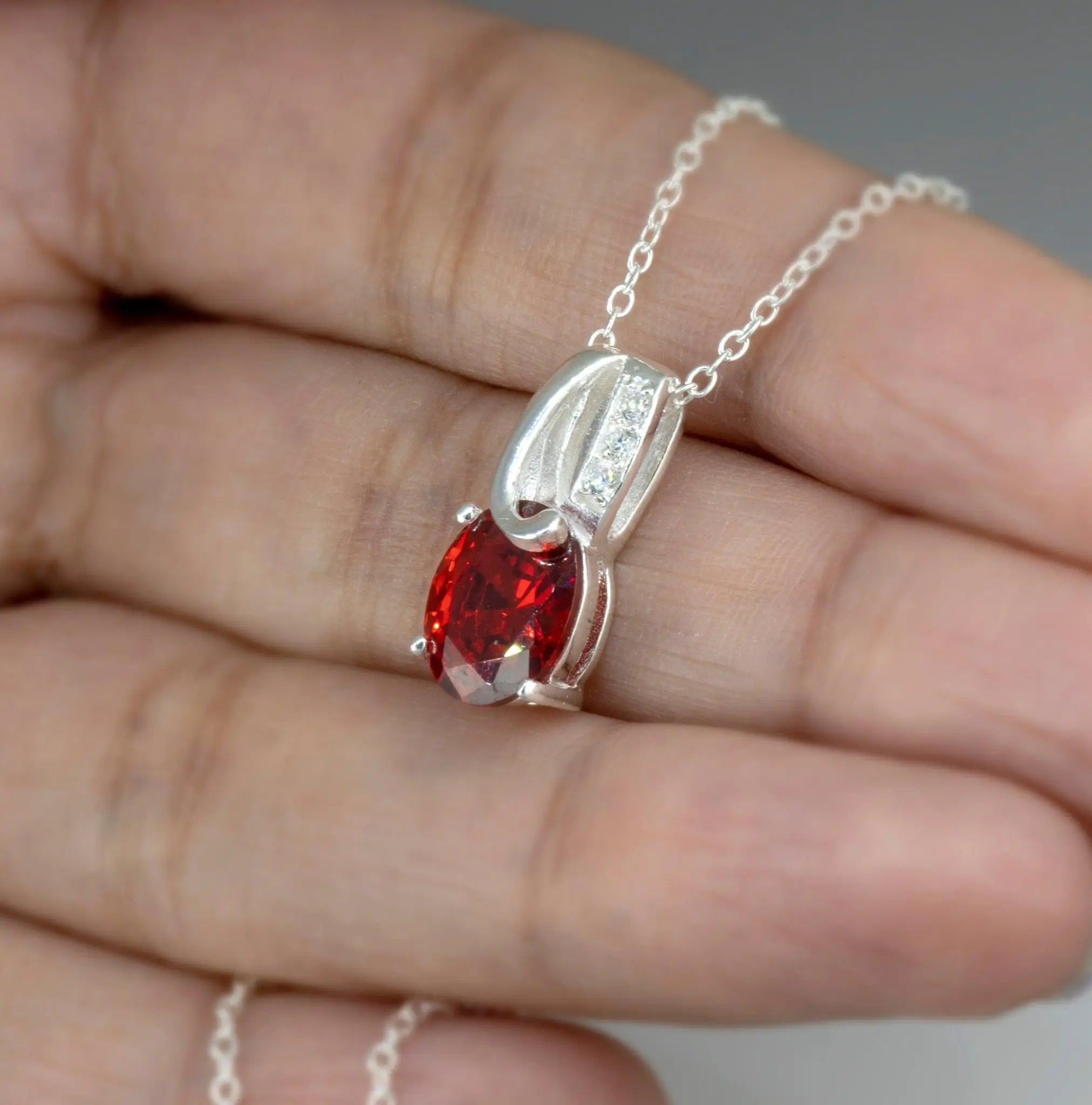 925 Sterling Silver Cubic Zirconia CZ & Red Garnet Ladies Pendant Necklace Jewellery Gift Boxed Man-made Diamond Gemstone Jewelry