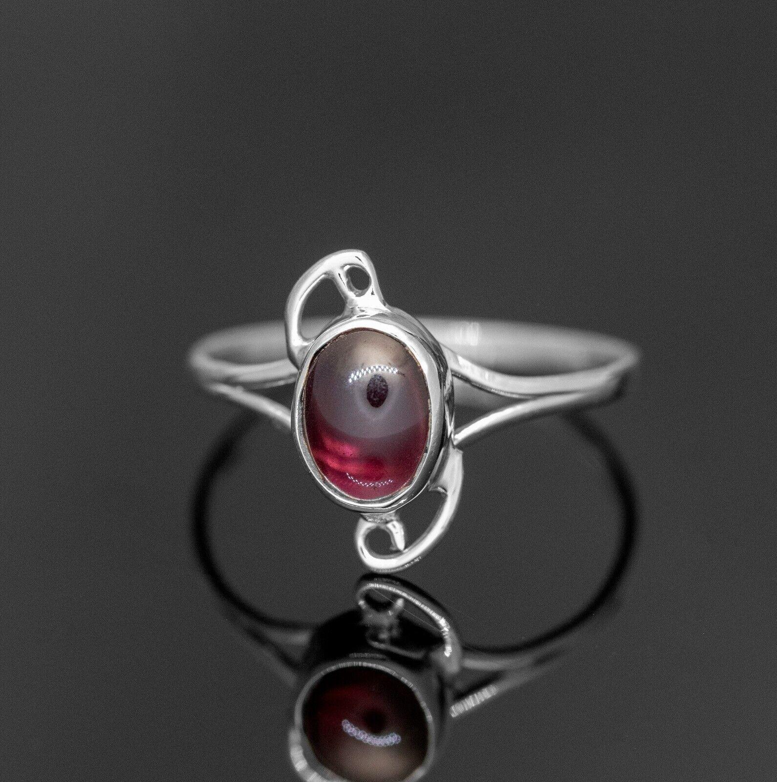 925 Sterling Silver Ladies Red Garnet Oval Cabochon Gemstone Ring Boxed Jewelry