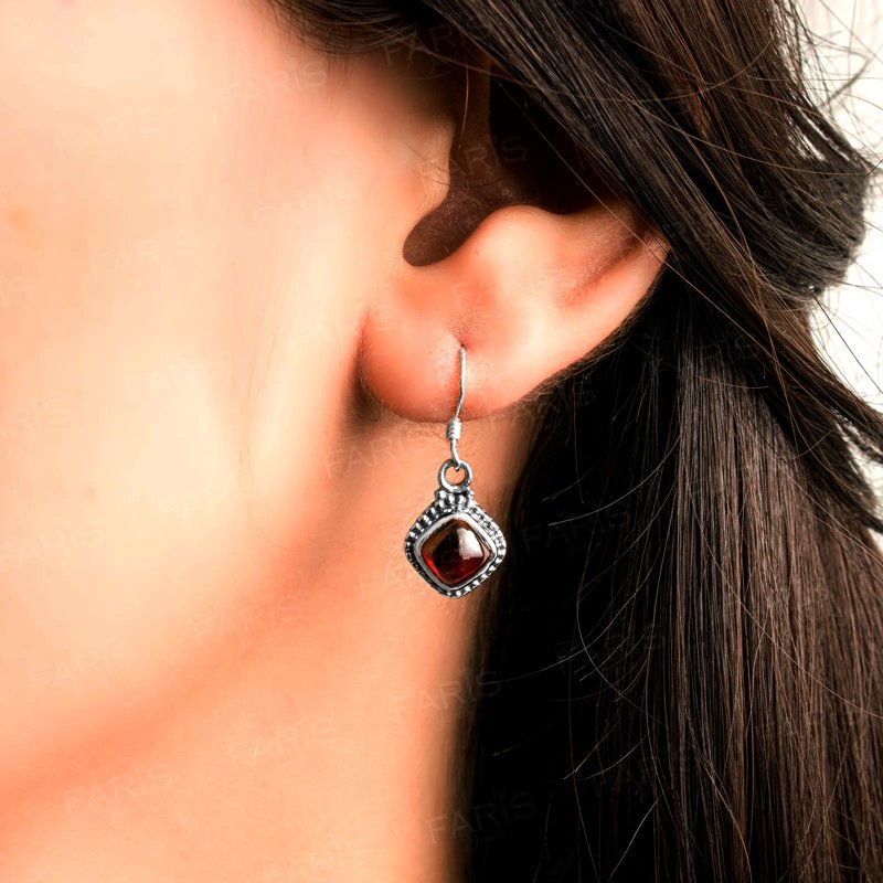 925 Sterling Silver Red Garnet Gemstone Cushion Cut Drop Dangle Ladies Earrings