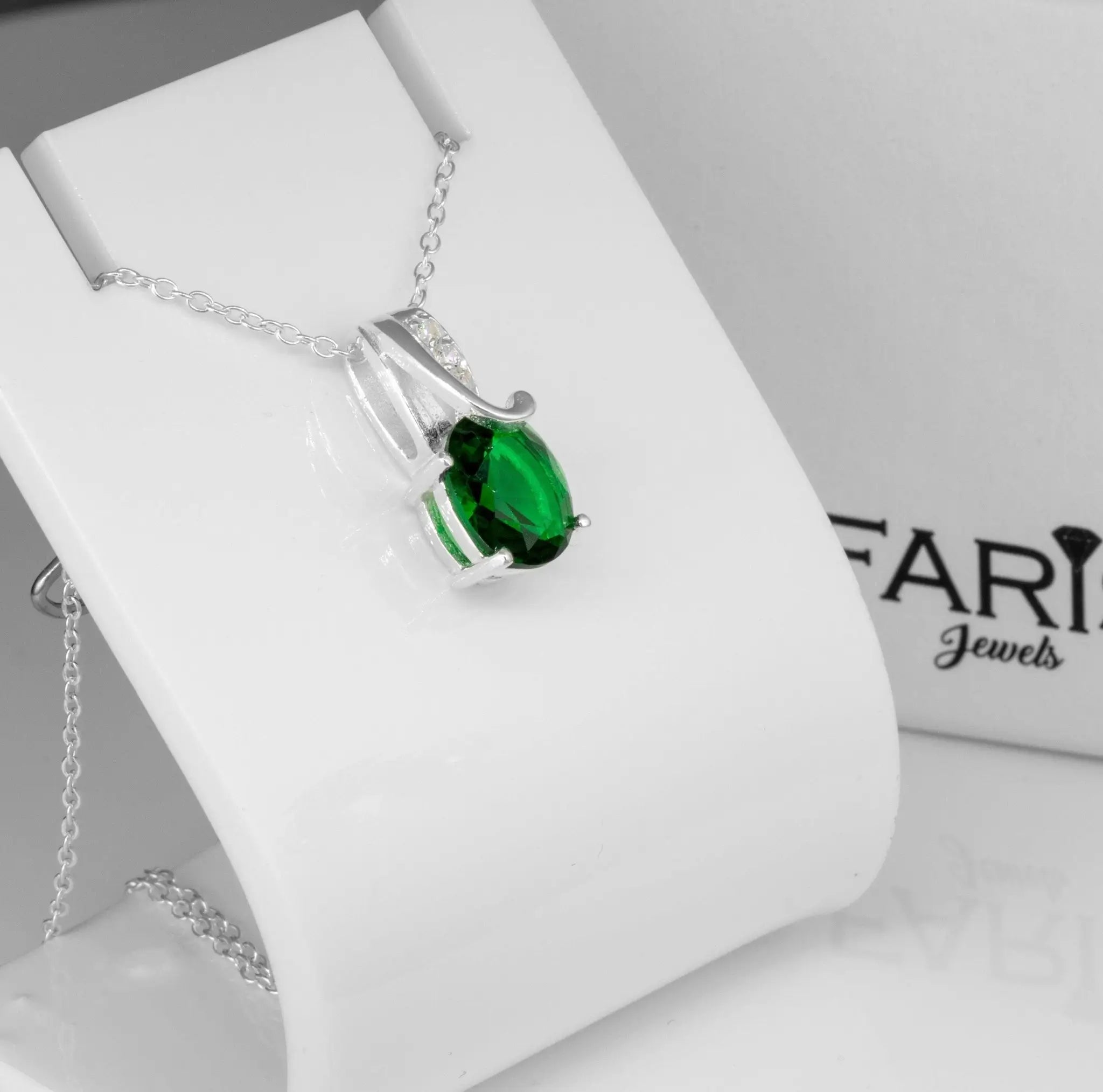 925 Sterling Silver Cubic Zirconia CZ & Green Emerald Ladies Pendant Necklace Jewellery Gift Boxed Man-made Diamond Gemstone Jewelry