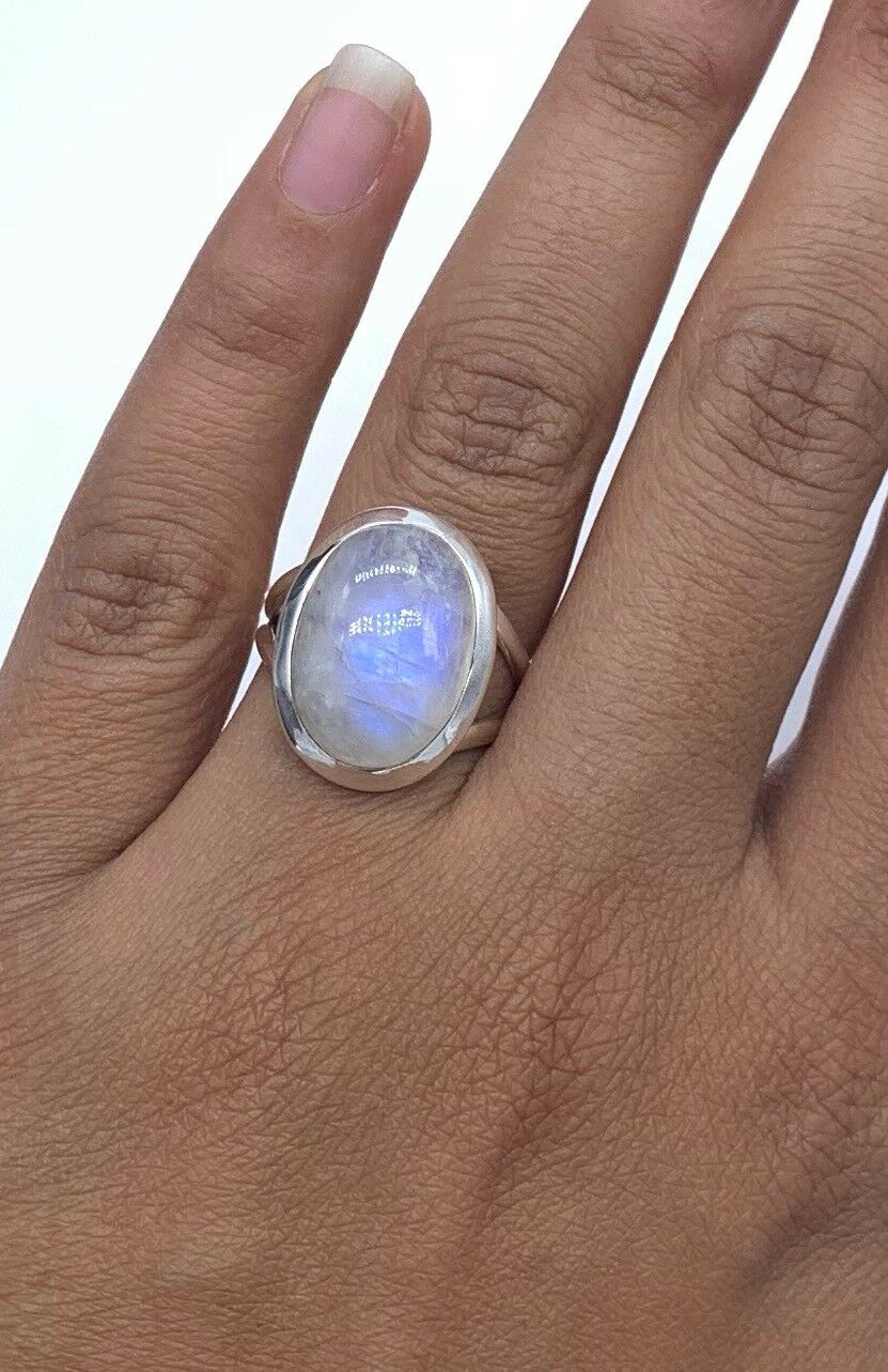 925 Sterling Silver Ladies Moonstone Oval Cut Ring Gemstone Jewellery Gift