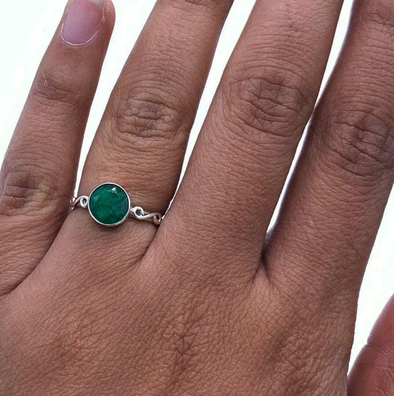Emerald 925 Sterling Silver Ladies Round Ring Green Gemstone Jewellery Gift