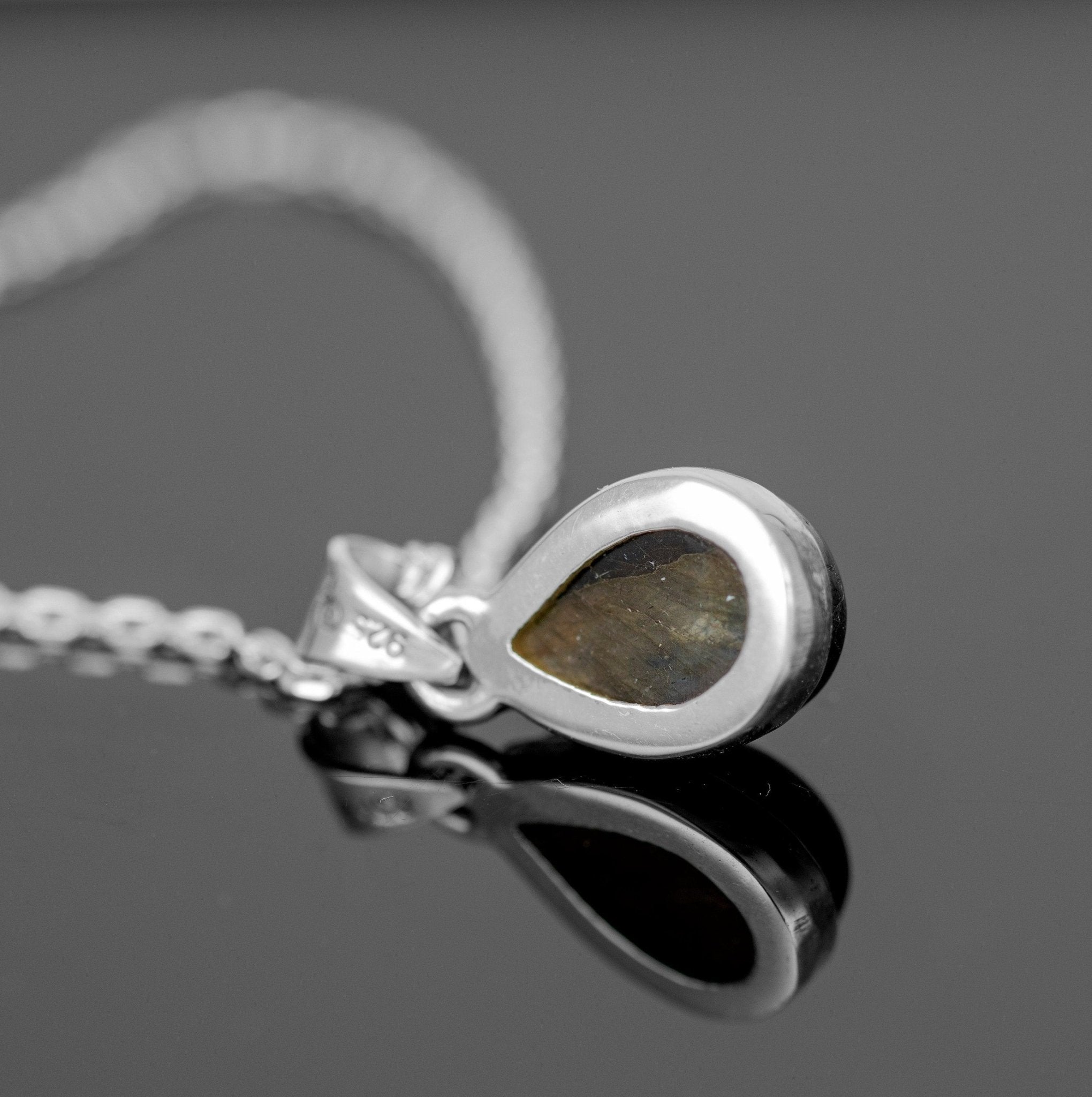 Labradorite Sterling Silver 925 Pear Gemstone Pendant Necklace Jewellery Ladies Faris Jewels Gift