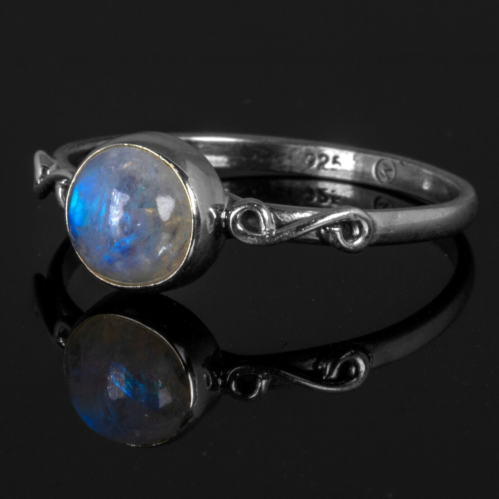 Moonstone 925 Sterling Silver Ladies Round Ring Gemstone Jewellery Gift