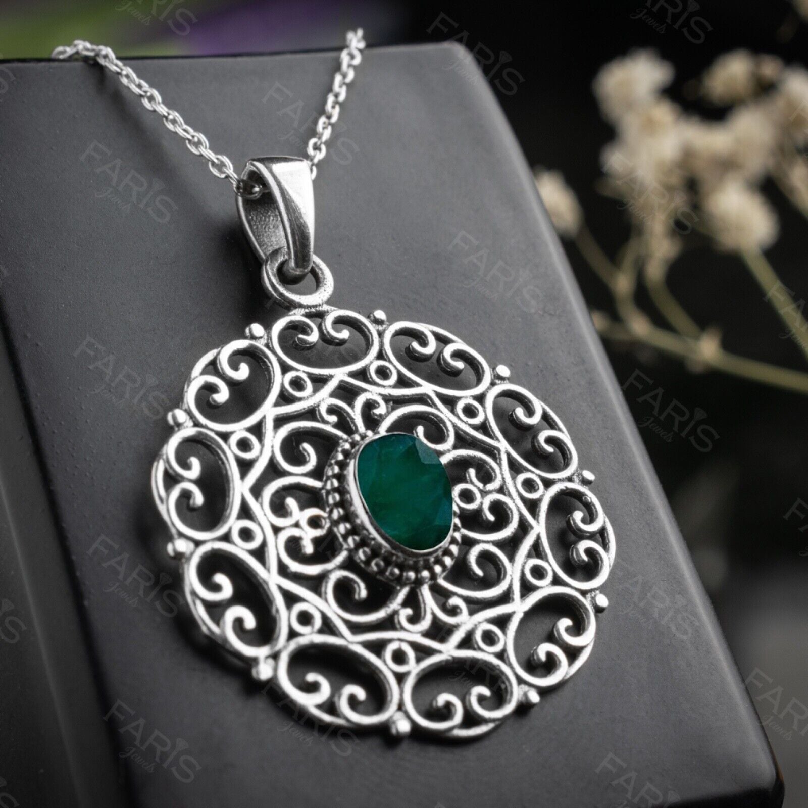 Sterling Silver 925 Oval Emerald Gemstone Pendant Necklace Vintage Design