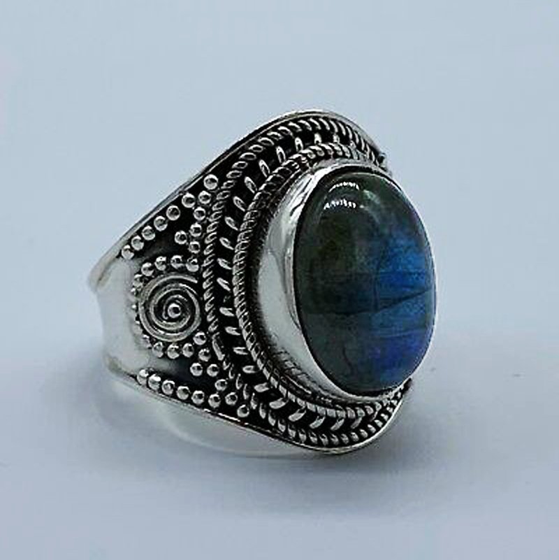 Stunning Designer 925 Stamped Sterling Silver Ladies Labradorite Big Oval Ring